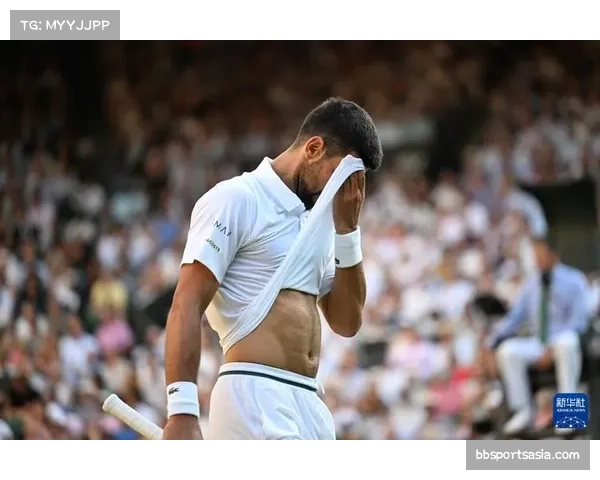 辛纳成首位连续两年小组赛不失一盘晋级总决赛球员